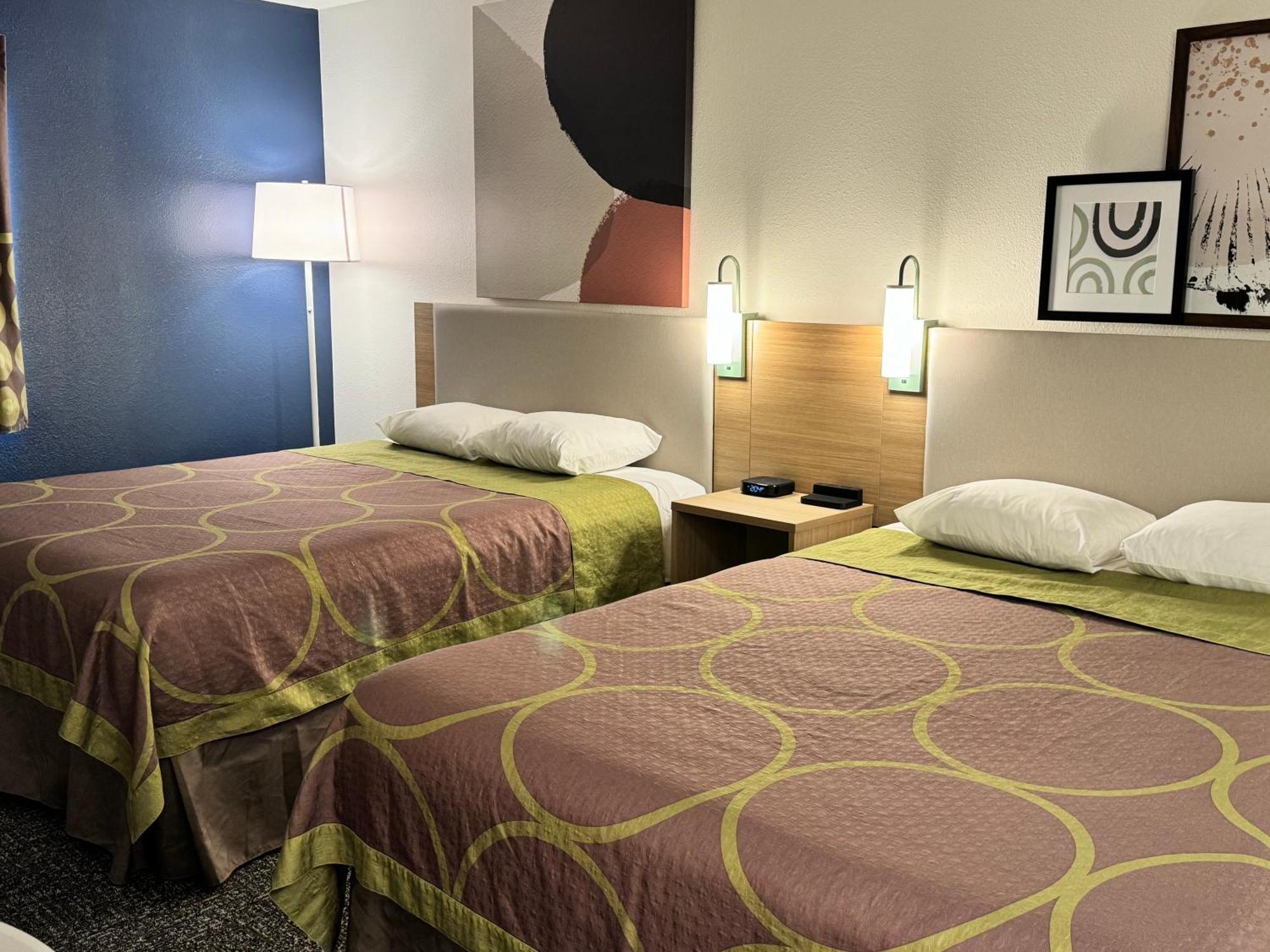 Gateway Inn & Suites Eugene-Спрингфилд Экстерьер фото
